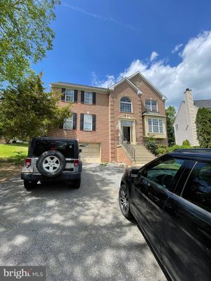 Attached, Exterior, Facade, Brick Facade, Rowhouse