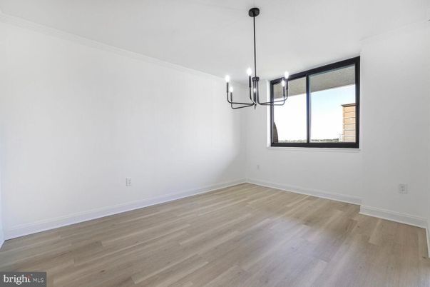 Empty room, Interior, Pendant Lights, Wood Texture Flooring