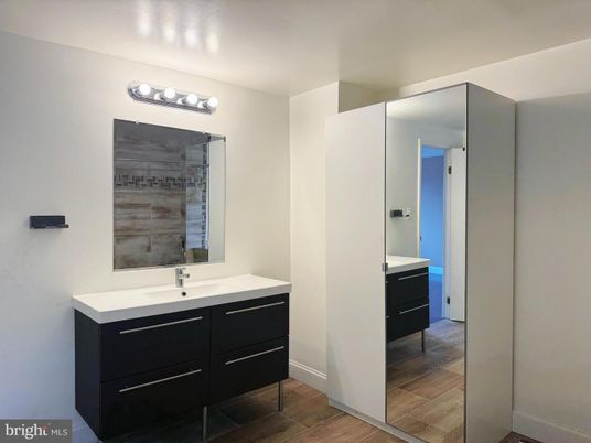 Bathroom, Dual Sink Vanities, Interior, Wood Texture Flooring