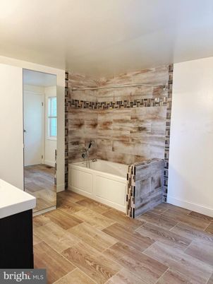 Bathroom, Empty room, Interior, Wood Texture Flooring, Wooden Walls