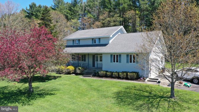 Exterior, Facade, Cape Cod