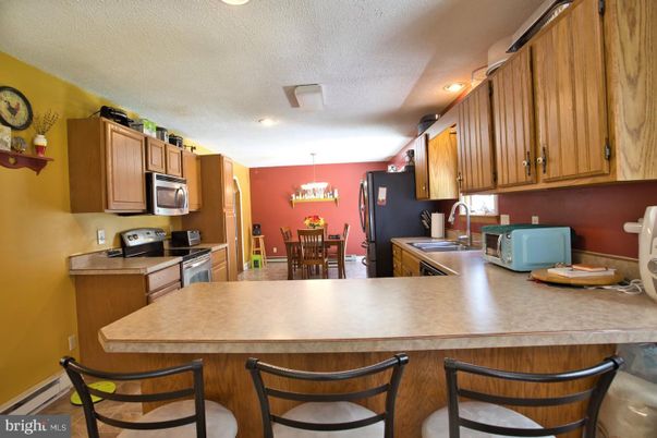 Dining room, Interior, Kitchen, Recessed Lighting, Stainless Steel Appliances