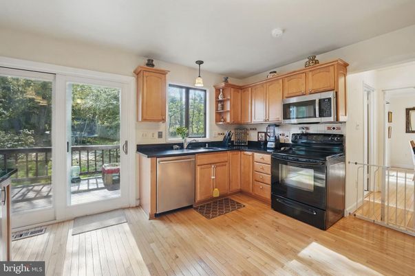 Interior, Kitchen, Pendant Lights, Wood Texture Flooring