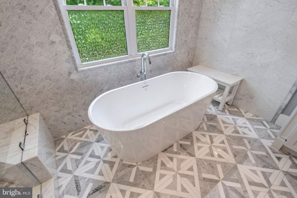Bathroom, Free Standing Baths, Interior, Marble, Marble Walls