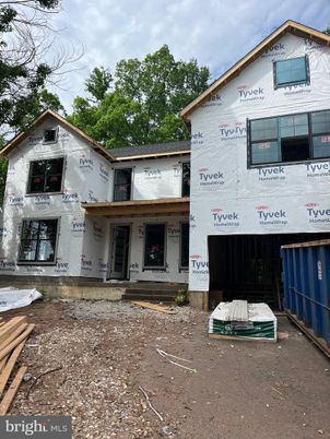 Exterior, Facade, None