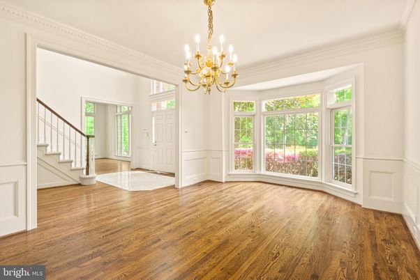 Chandelier, Empty room, Interior, Wood Texture Flooring