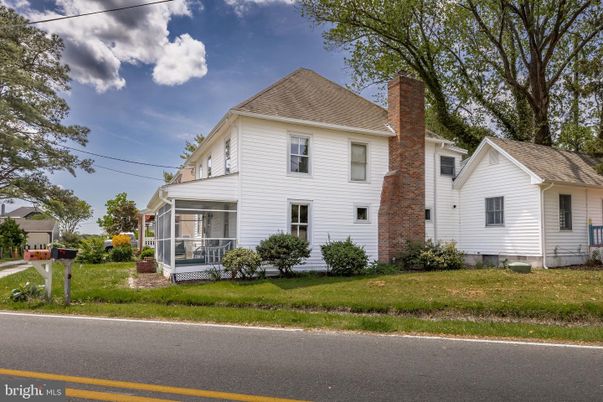 Exterior, Facade, Farmhouse