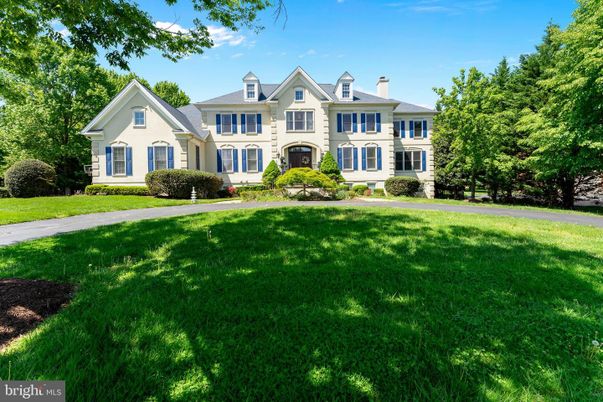 Backyard, Exterior, Facade, French Provincial