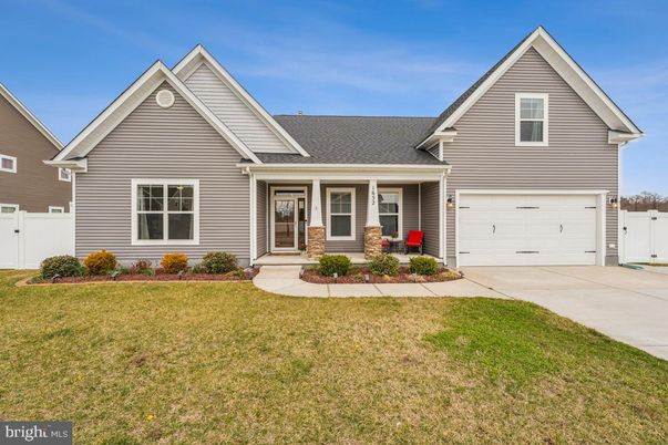 Attached, Exterior, Facade, Farmhouse