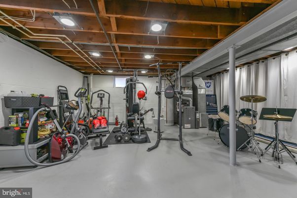 Fitness Equipment, Interior, Wooden Beams