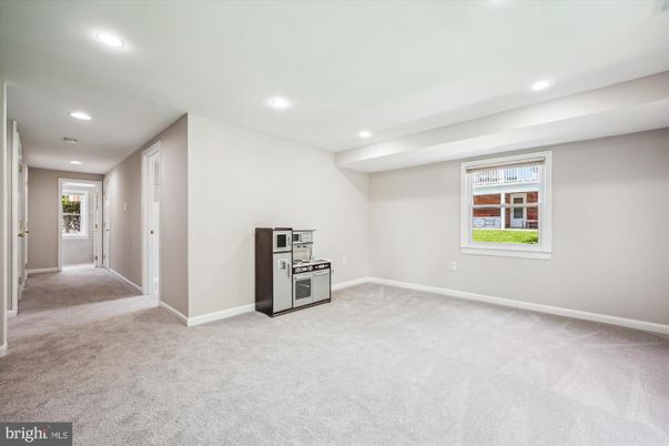 Empty room, Interior, Recessed Lighting