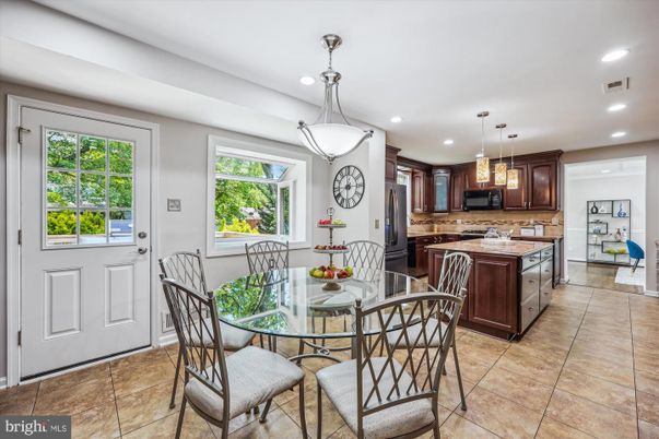 Dining room, Interior, Kitchen, Pendant Lights, Recessed Lighting