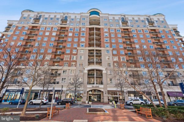 Exterior, Facade, Condo Building