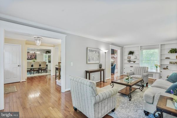 Chandelier, Dining room, Interior, Living room, Wood Texture Flooring