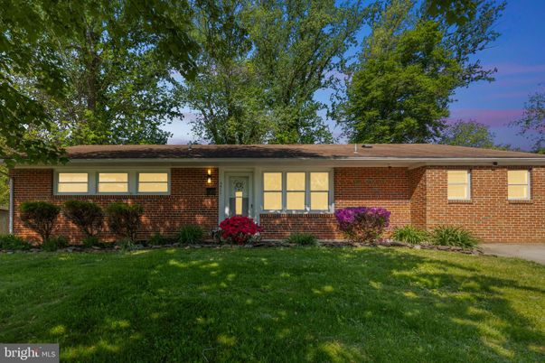 Exterior, Facade, Brick Facade, Ranch
