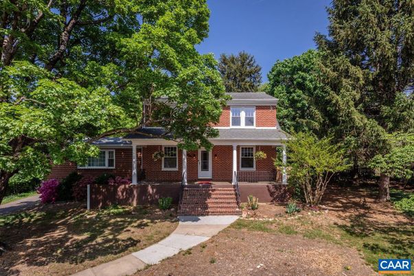 Exterior, Facade, Brick Facade, American Foursquare