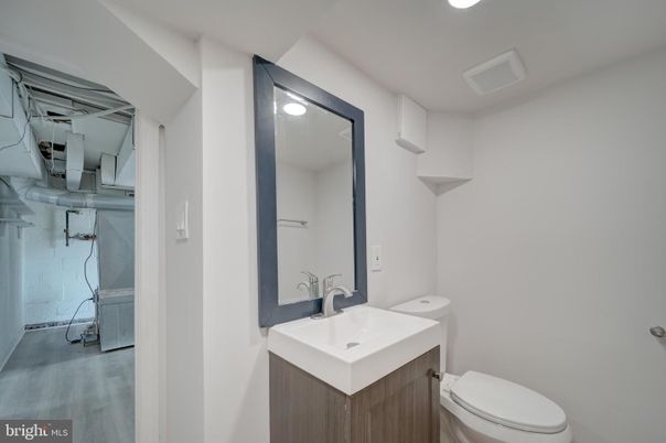 Bathroom, Interior, Recessed Lighting, Wood Texture Flooring