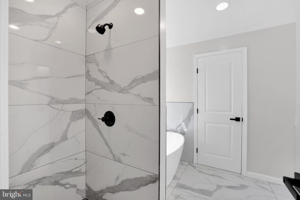 Bathroom, Interior, Marble, Marble Walls, Recessed Lighting