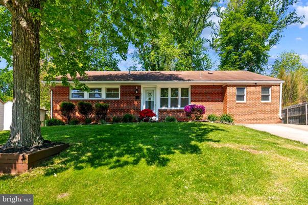 Exterior, Facade, Brick Facade, Ranch