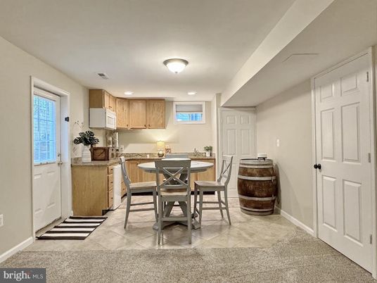 Dining room, Interior, Kitchen, Recessed Lighting