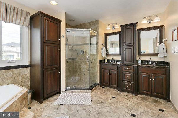 Bathroom, Dual Sink Vanities, Glass Shower, Interior, Recessed Lighting