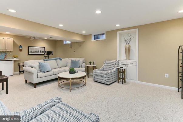 Fitness Equipment, Interior, Living room, Recessed Lighting
