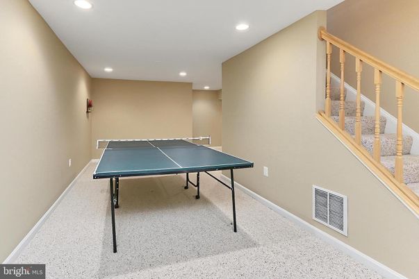Game Room, Interior, Recessed Lighting
