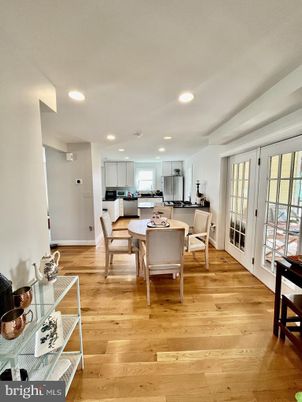 Dining room, Interior, Kitchen, Recessed Lighting, Wood Texture Flooring