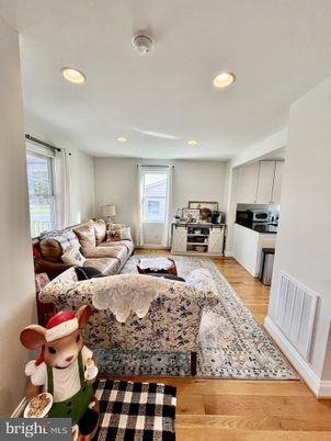 Interior, Kitchen, Living room, Recessed Lighting, Wood Texture Flooring