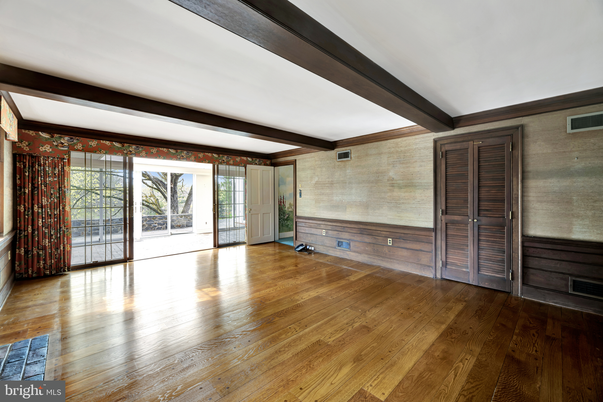 Empty room, Interior, Wooden Beams, Wood Texture Flooring