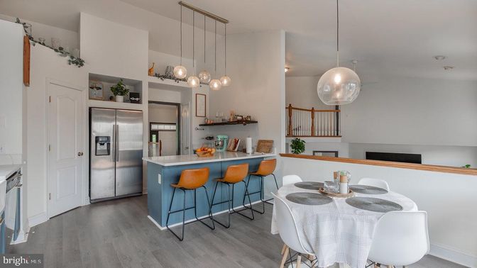 Dining room, Interior, Kitchen, Pendant Lights, Stainless Steel Appliances, Wood Texture Flooring