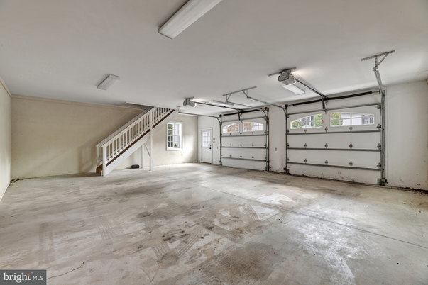 Garage, Interior