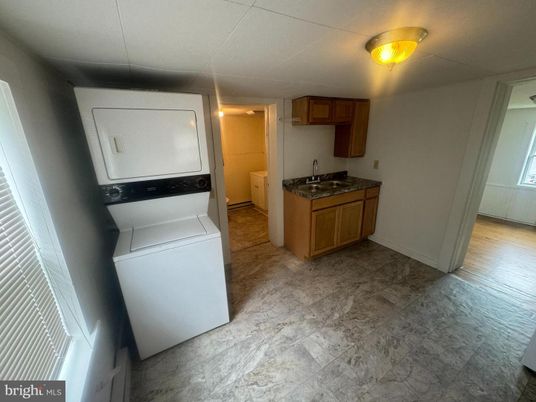 Interior, Kitchen, Utility Closets, Washer