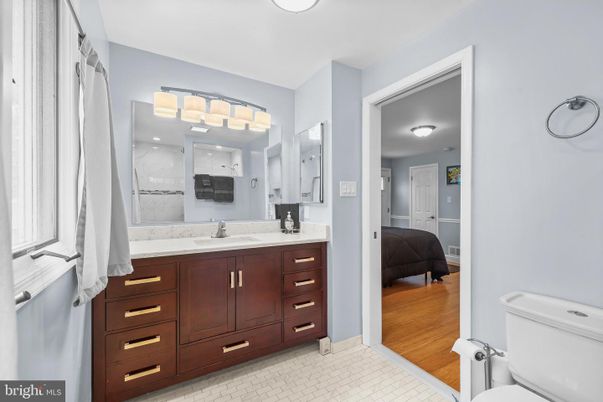 Bathroom, Interior, Recessed Lighting, Wood Texture Flooring