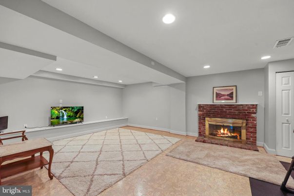 Fireplace, Interior, Recessed Lighting