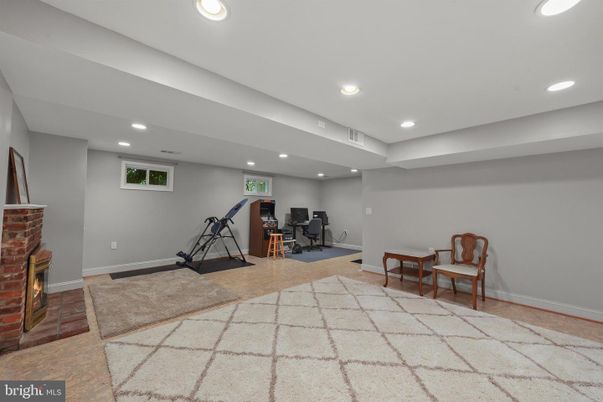 Fireplace, Fitness Equipment, Interior, Recessed Lighting