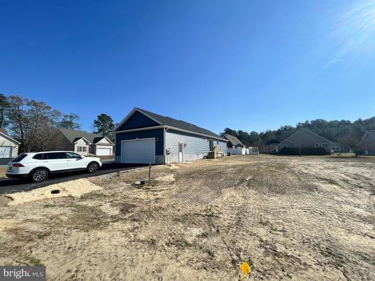 Backyard, Detached Garage, Exterior