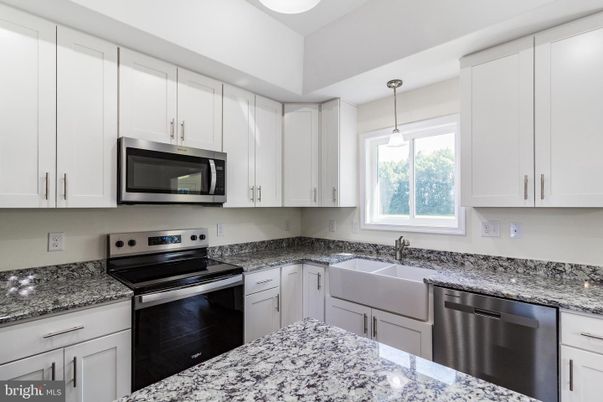 Interior, Kitchen, Pendant Lights, Stainless Steel Appliances