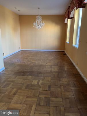Chandelier, Empty room, Interior, Wood Texture Flooring