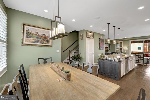Dining room, Interior, Kitchen, Pendant Lights, Recessed Lighting, Wood Texture Flooring