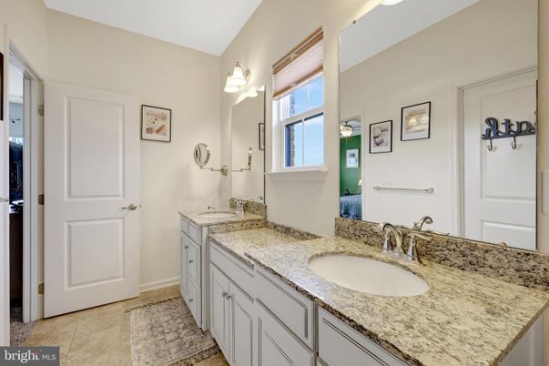 Bathroom, Dual Sink Vanities, Interior