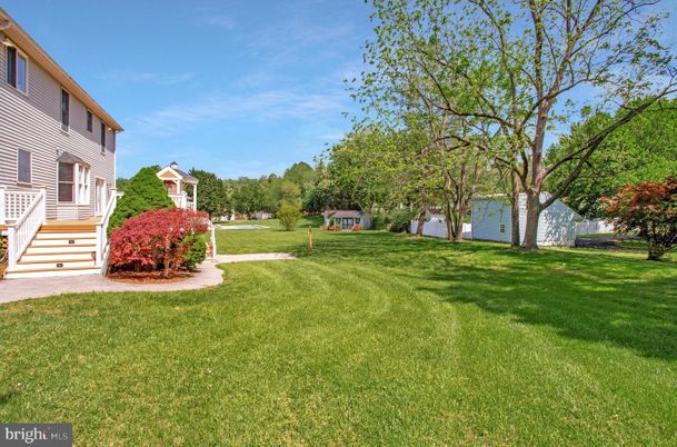 Backyard, Detached Garage, Exterior