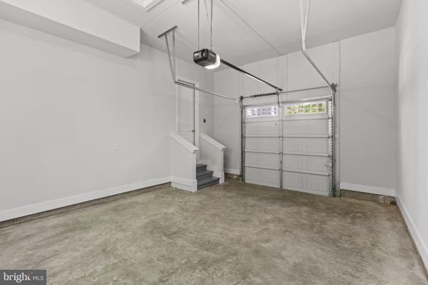 Garage, Interior
