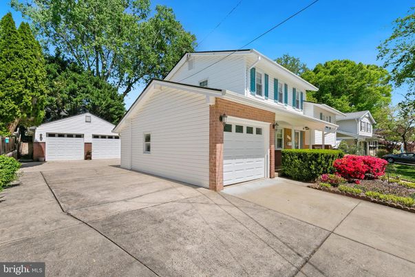 Detached Garage, Exterior