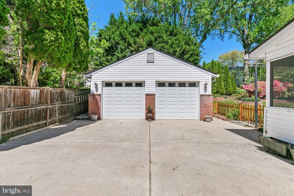 Detached Garage, Exterior