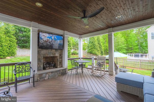 Exterior, Fireplace