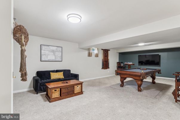 Billiard Table, Game Room, Interior