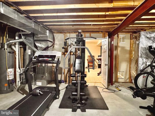 Fitness Equipment, Interior, Wooden Beams