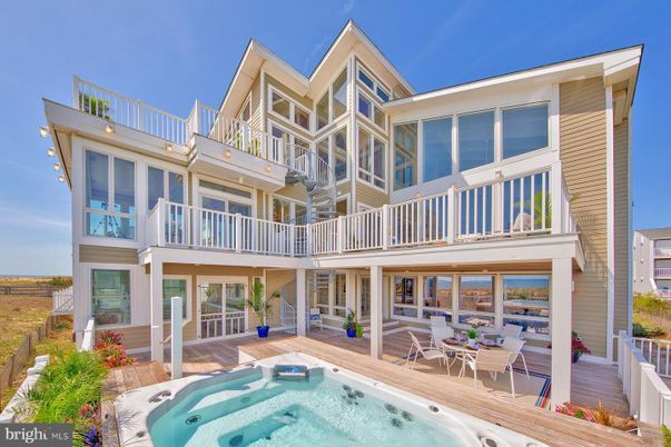 Exterior, Hot Tub