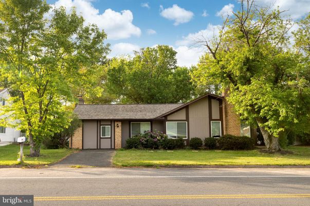 Exterior, Facade, Ranch